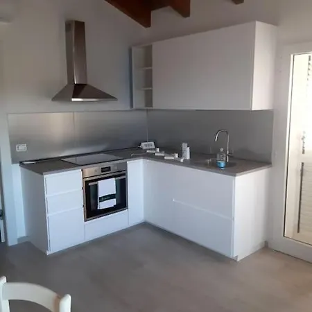 Bilocale Via Paludi 8 *